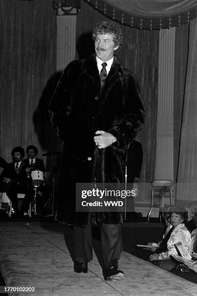 174 Robert Reed Actor Stock Photos, High-Res Pictures, and Images ...