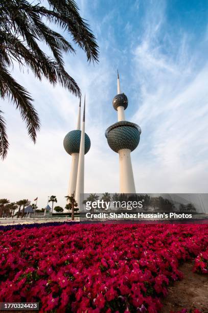 kuwait towers - kuwait towers stock pictures, royalty-free photos & images