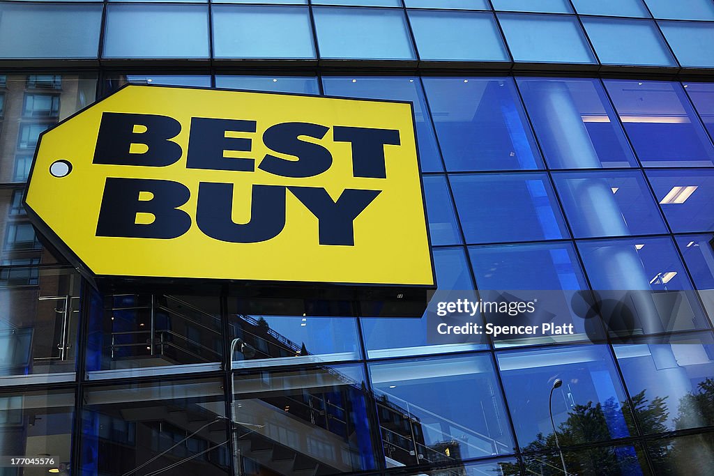 Best Buy Posts First Quarterly Profit In A Year