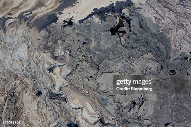 Canadian Oil Sands Photos and Premium High Res Pictures - Getty Images