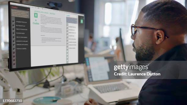 oficina de ai chat - inteligencia artificial fotografías e imágenes de stock