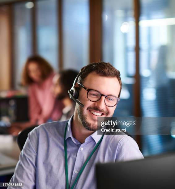 customer service representative - centro de chamadas telefónicas imagens e fotografias de stock