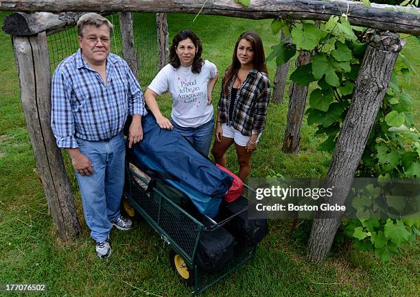 Matthew Ruth Photo Paper Rig Photos and Premium High Res Pictures - Getty Images