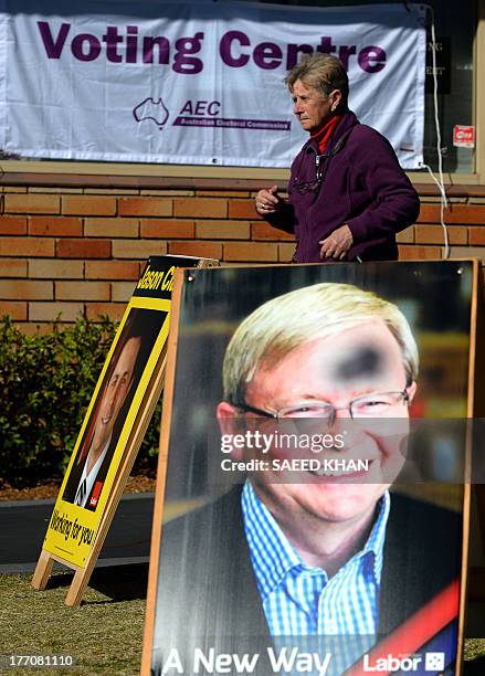Kevin Rudd Potrait 66 Kevin Rudd Campaigns In Western Sydney Stock Photos, High-Res ...