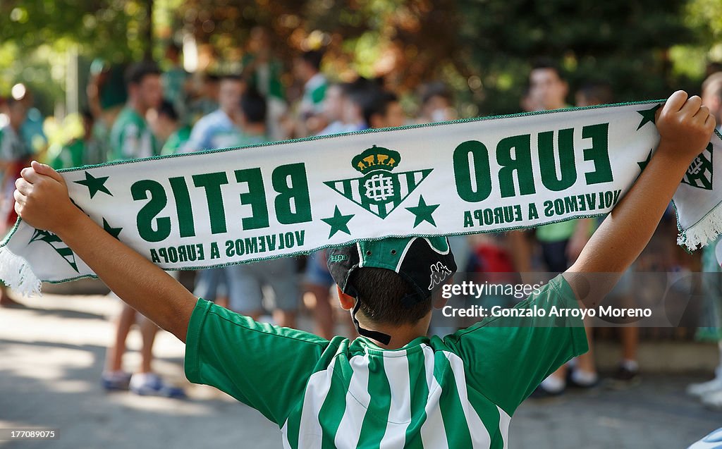 Real Madrid CF v Real Betis Balompie - La Liga