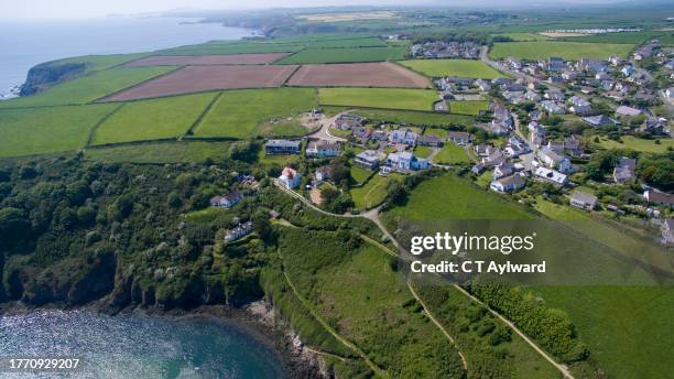 solva estuary harbour pembrokeshire - pembroke stock pictures, royalty-free photos & images