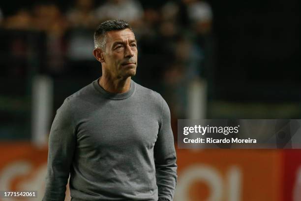 Pedro Caixinha head coach of Red Bull Bragantino looks on during the match between Sao Paulo and Red Bull Bragantino as part of Brasileirao Series A...