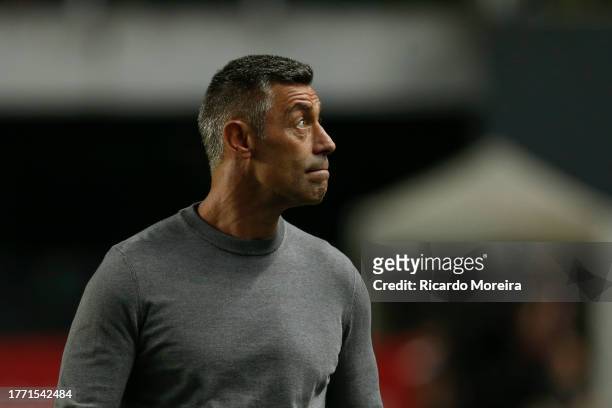 Pedro Caixinha head coach of Red Bull Bragantino looks on during the match between Sao Paulo and Red Bull Bragantino as part of Brasileirao Series A...