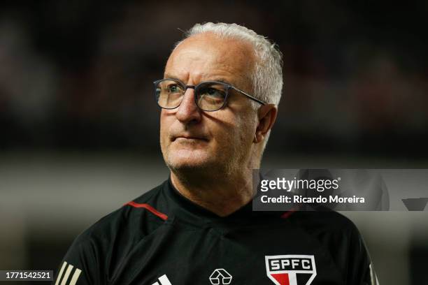 Dorival Junior head coach of Sao Paulolooks on during the match between Sao Paulo and Red Bull Bragantino as part of Brasileirao Series A 2023 at...