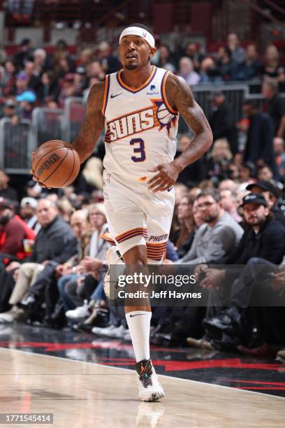 Bradley Beal of the Phoenix Suns dribbles the ball during the game against the Chicago Bulls on November 8, 2023 at United Center in Chicago,...