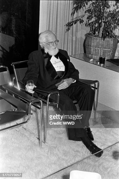 Charles O'Neal attends a party at the Mengers residence in Los Angeles, California, celebrating the premiere of "Barry Lyndon" on December 20, 1975.