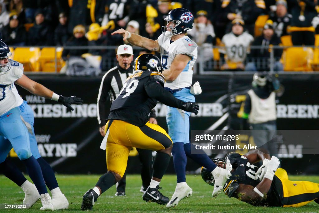 Tennessee Titans v Pittsburgh Steelers