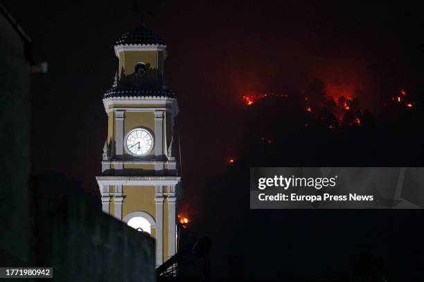 View of the fire from the municipality of Ador, on November 2 in Valencia, Valencian Community . A forest fire originated in the ravine of La Font de...