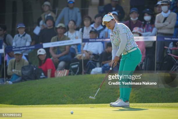 Jasmine Suwannapura of Thailand attempts a putt on the 18th green during the second round of the TOTO Japan Classic at the Taiheiyo Club's Minori...