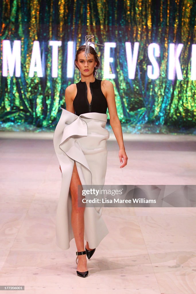 InStyle Red Carpet Runway - Runway - MBFFS 2013