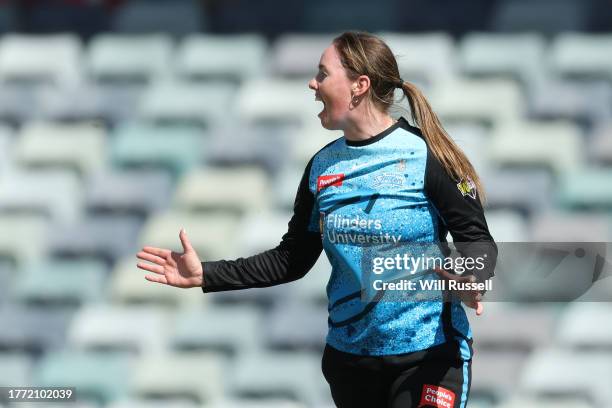 Amanda-Jade Wellington of the Strikers celebrates after taking the wicket of Erin Burns of the Sixers during the WBBL match between Adelaide Strikers...