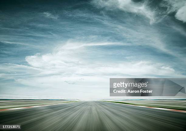 race track - panorama di nuvole foto e immagini stock