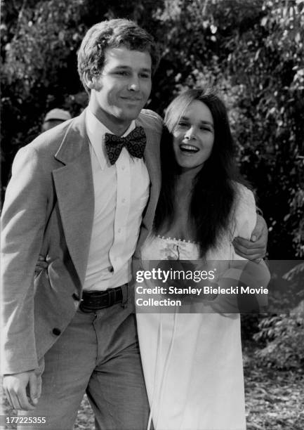 Actors Barbara Hershey and Timothy Bottoms on the set of the movie 'The Crazy World of Julius Vrooder', 1974.