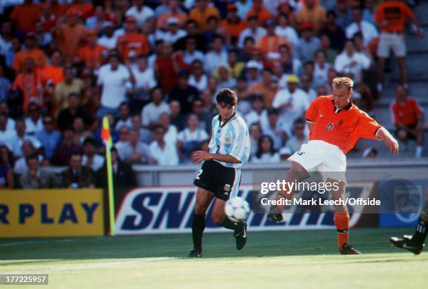 Holland v Argentina, Dennis Bergkamp SCORES THE WINNER.