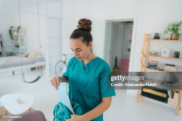 young medical student's going to a hospital for internship - part time job stock pictures, royalty-free photos & images