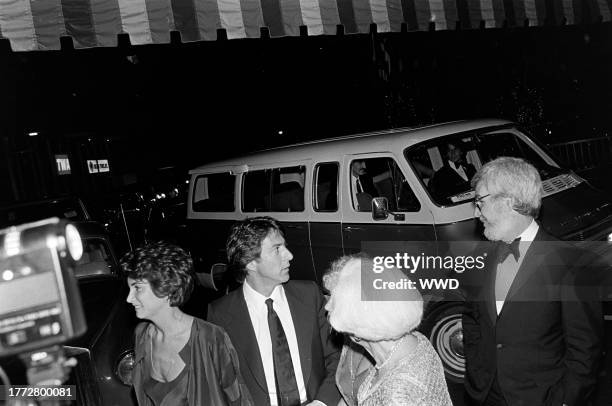 Dustin Hoffman and Robert Benton attend an event at the Los Angeles Children's Museum in Los Angeles, California, on December 7, 1979.