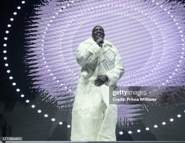 Akon Rapper Concert 1,343 Akon In Concert Stock Photos, High-Res Pictures, and Images ...