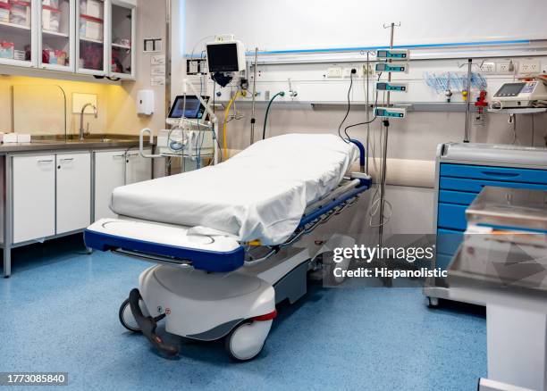 empty emergency room at the hospital - triage stock pictures, royalty-free photos & images