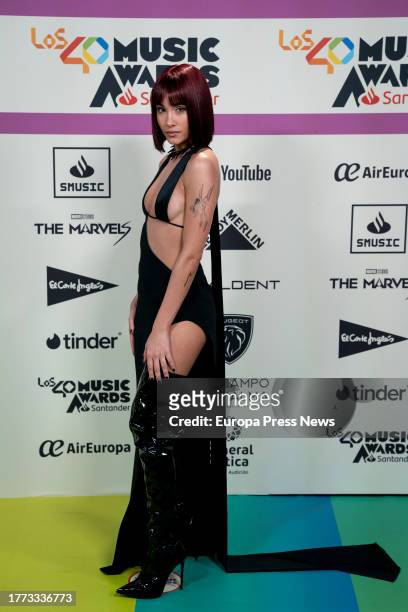 Singer Aitana poses during the photocall of the 40 Music Awards 2023, at the Wizink Center, on November 3 in Madrid, Spain. The final gala of the 40...