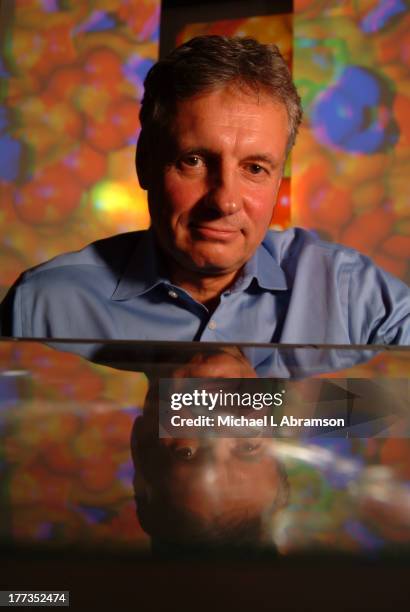 Stephen Fesik, Ph.D., of Abbott Laboratories, October 2005. Fesik is internationally known for structural biology research and cancer drug discovery.