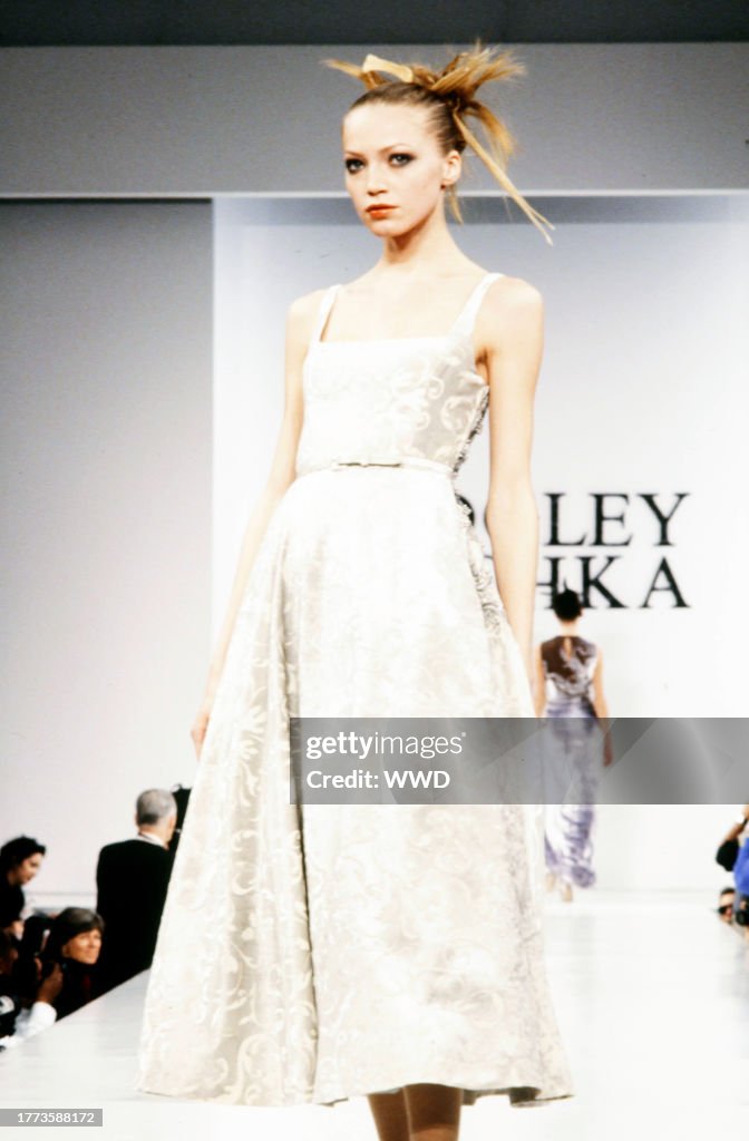 Badgley Mischka Fall 1995 Ready To Wear Fashion Show