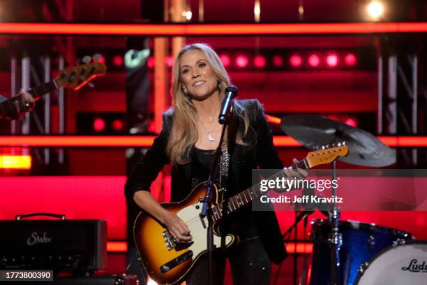 Sheryl Crow performs onstage at the 38th Annual Rock & Roll Hall Of Fame Induction Ceremony at Barclays Center on November 03, 2023 in New York City.