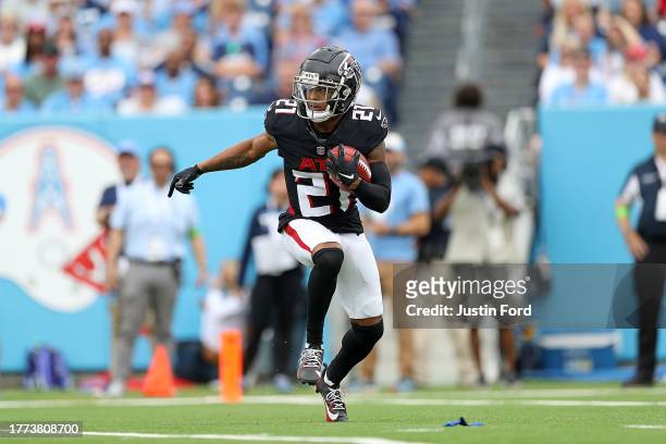 Mike Hughes of the Atlanta Falcons during the game against the Tennessee Titans at Nissan Stadium on October 29, 2023 in Nashville, Tennessee.
