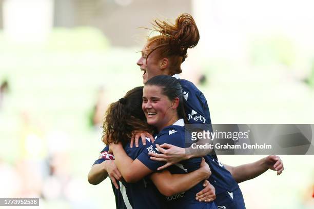 McKenzie Weinert of the Victory celebrates a goal during the A-League Women round three match between Melbourne Victory and Adelaide United at AAMI...