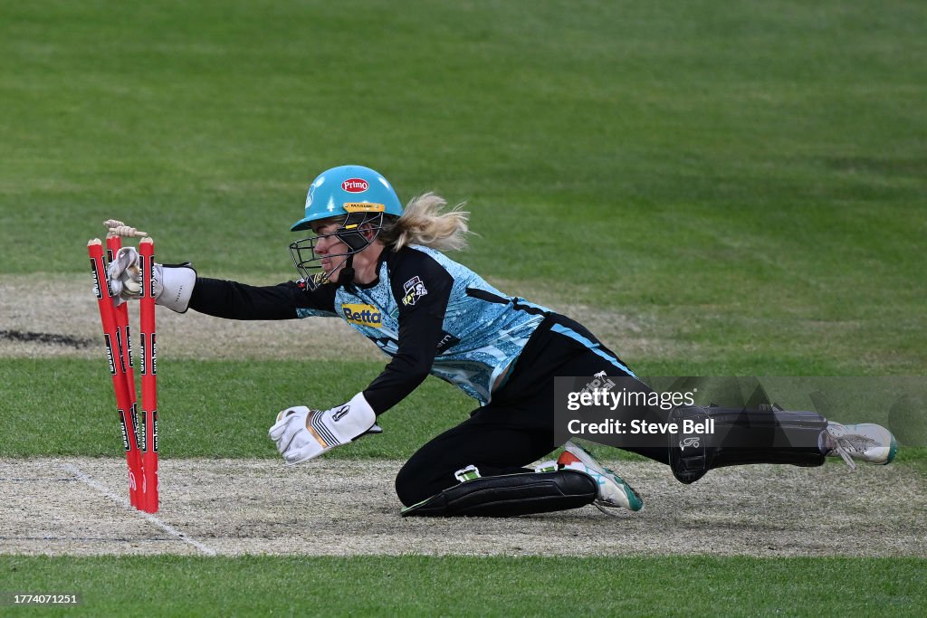 WBBL - Hobart Hurricanes v Brisbane Heat