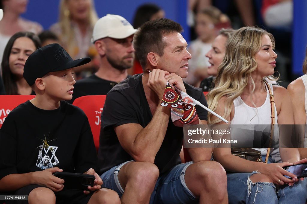 NBL Rd 6 - Perth Wildcats v Adelaide 36ers