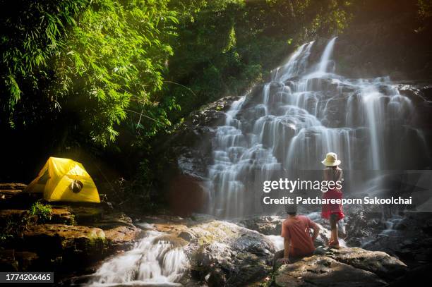 camping - couple picnic stock pictures, royalty-free photos & images