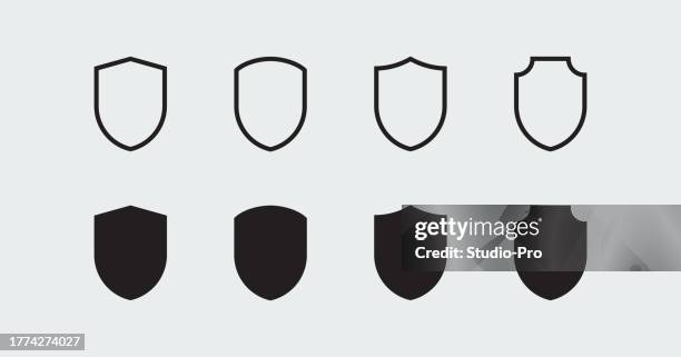 illustrations, cliparts, dessins animés et icônes de symbole de jeu d’icônes de bouclier - vêtement traditionnel