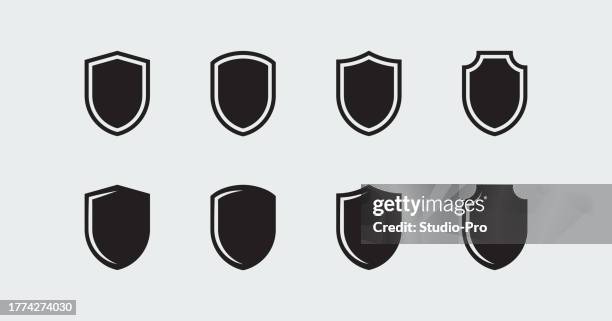 ilustrações, clipart, desenhos animados e ícones de coleção de formas de escudo - shielding