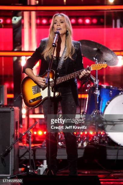 Sheryl Crow performs onstage at the 38th Annual Rock & Roll Hall Of Fame Induction Ceremony at Barclays Center on November 03, 2023 in New York City.