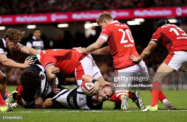 Alun Wyn Jones of Barbarians scores his team's third try during the Test Match between Wales and Barbarians at Principality Stadium on November 04,...