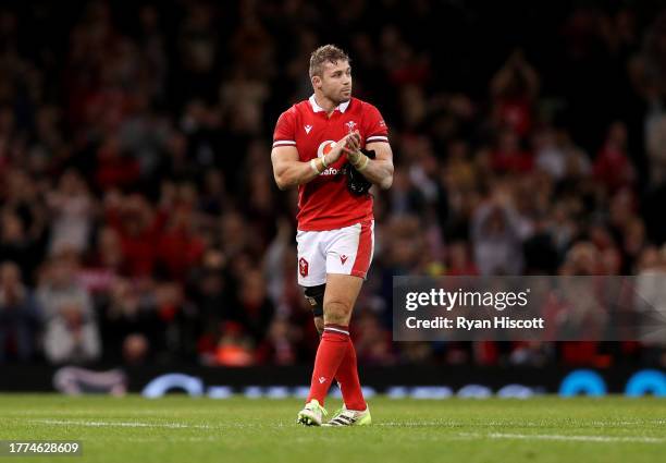 Leigh Halfpenny of Wales applauds the fans, as he leaves the field whilst being substituted during his last appearance for Wales, during the Test...