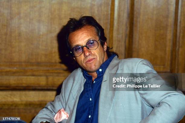 The comedian Yves Renier at a dinner in Paris in 1989, France. Le comedien Yves Renier au cours d'un diner a Paris en 1989, France.