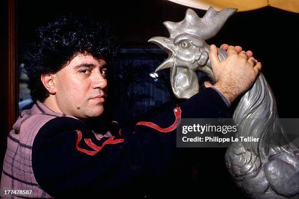 Spanish film director Pedro Almodovar Paris, France. Le réalisateur espagnol Pedro Almodovar 1988, Paris, France.