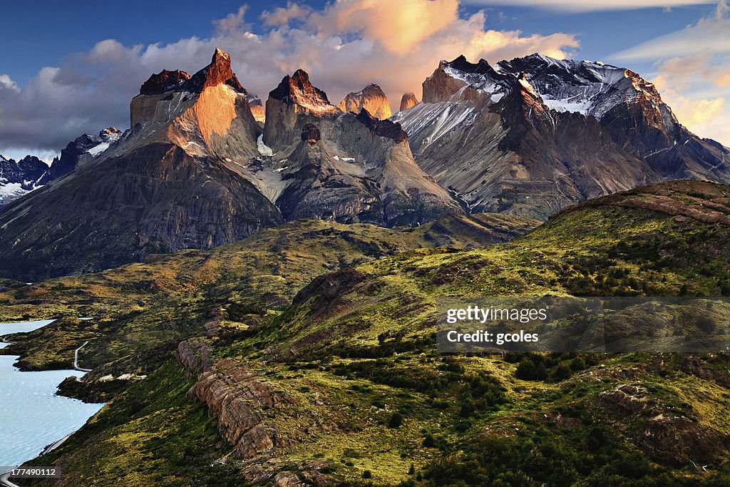 Sonnenaufgang in der Patagonische Anden