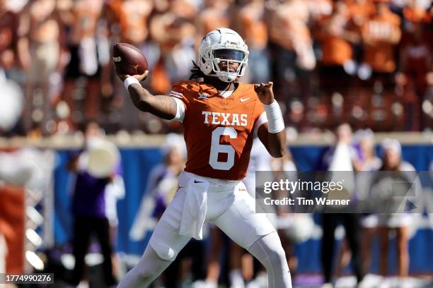 Maalik Murphy of the Texas Longhorns throws a pass in the fourth quarter against the Kansas State Wildcats at Darrell K Royal-Texas Memorial Stadium...