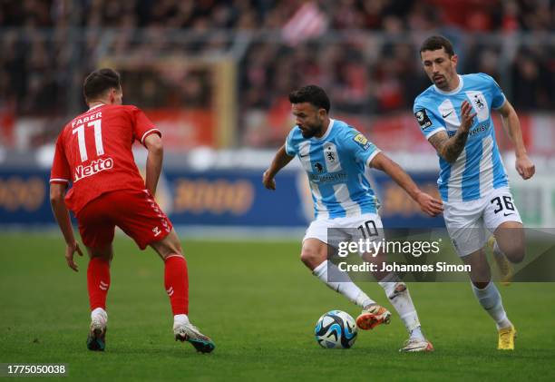 Marlon Frey of Muenchen in action during the 3. Liga match between News  Photo - Getty Images