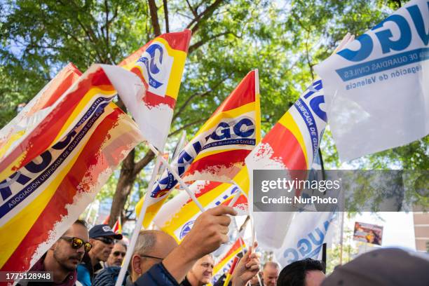 The police unions of the Civil Guard and the National Police protest in the City of Justice for the prosecution and trial of members of the police...