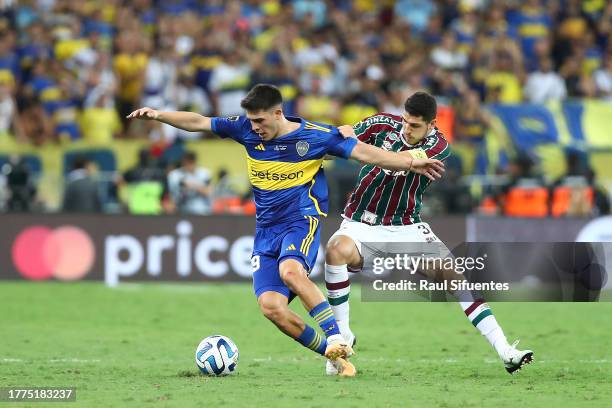 Vicente Taborda of Boca Juniors competes for the ball with Nino of Fluminense during the final match of Copa CONMEBOL Libertadores 2023 between...