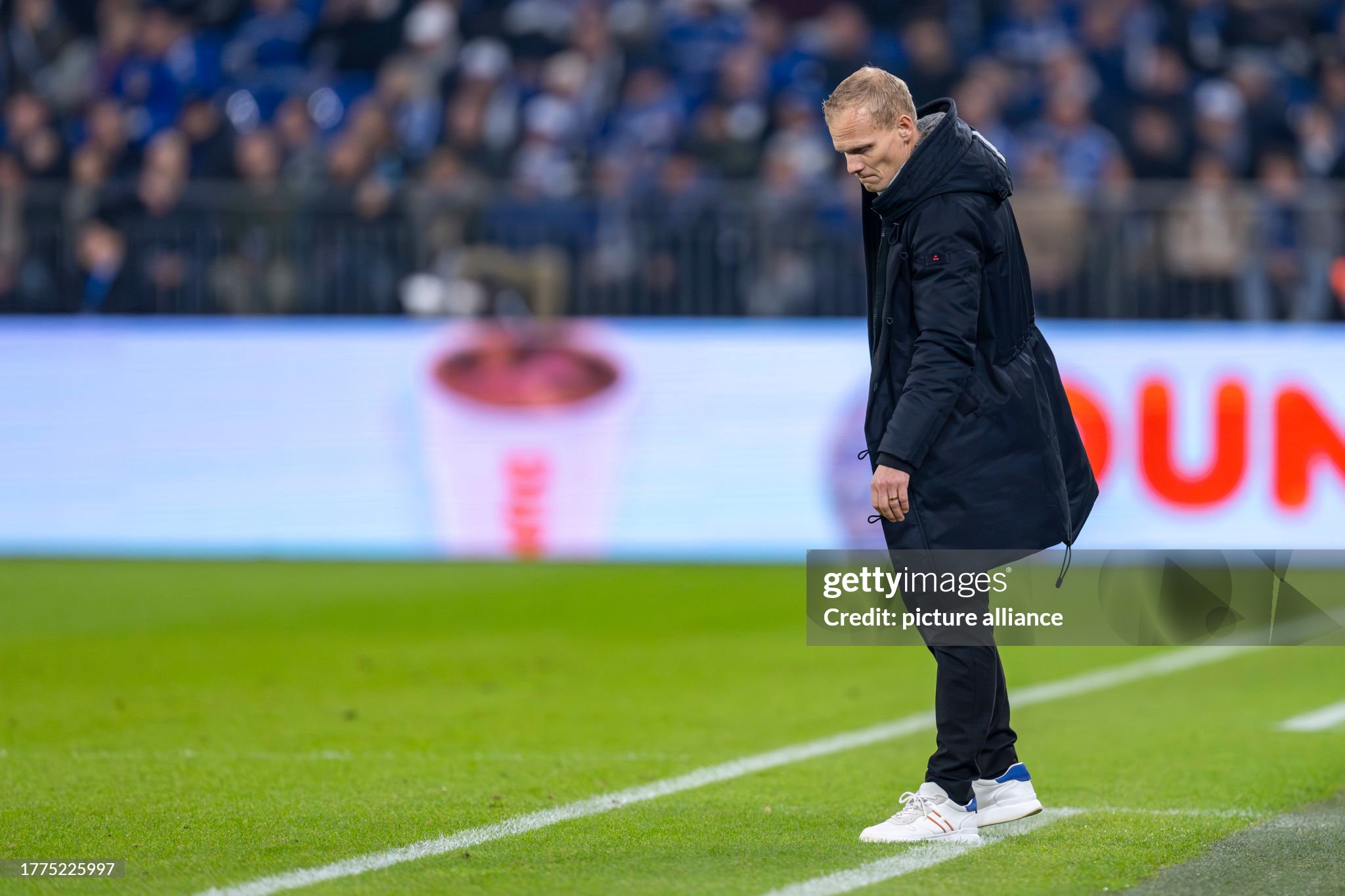 Schalke coach slams poor performance after another blow: 'Unacceptable'