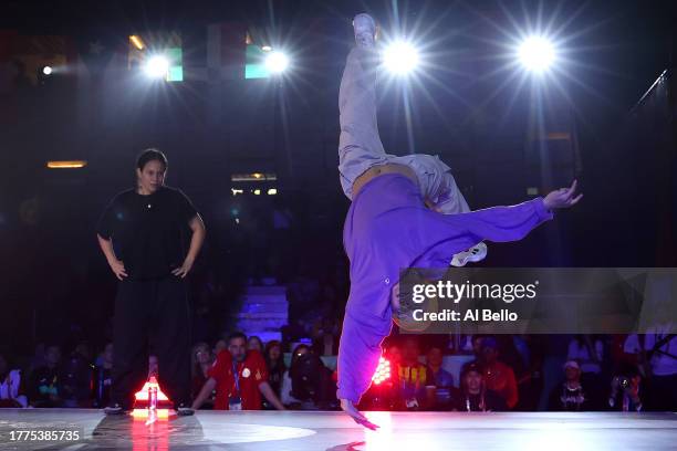 Tiff of Team Canada competes with Isis of Team Ecuador on Breaking B-Girls Qualifiers on Day 15 of Santiago 2023 Pan Am Games on November 04, 2023 in...